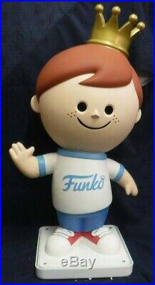 36 Toys R Us Rare Funko Freddy Store Display Statue