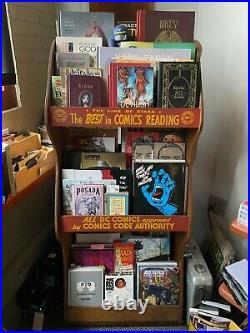 EXTREMELY RARE DC COMIC BOOK STAND Advertising News Stand Display Rack Sign