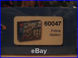 LEGO CITY Store Display RARE Prisoner Trans. 60043 + Police Station 60047