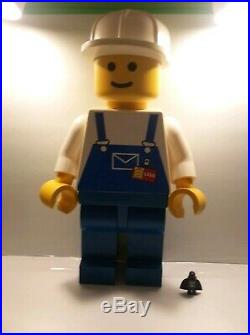 LEGO Store Display 19 Minifigure Construction Worker Rare Minifig Mini figure