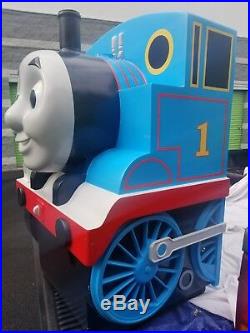 Large TOYS R US Thomas Figurine Store Display Rare Thomas The Train Toy 32x25x46