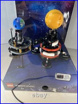 RARE STORE DISPLAY- LEGO 42179 Technic Planet Earth and Moon in Orbit