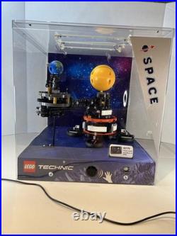 RARE STORE DISPLAY- LEGO 42179 Technic Planet Earth and Moon in Orbit