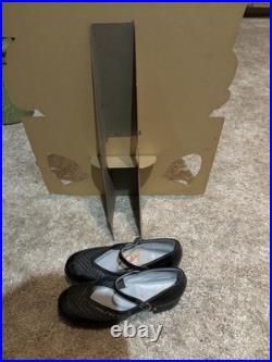 RARE VINTAGE 1940s RED GOOSE SHOES ADVERTISING CARDBOARD STORE DISPLAY