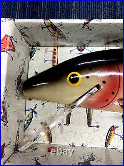 Rare Vintage 2002 NIB Rivers Edge Products Giant 27 Store Display Fishing Lure