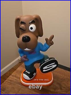 SKECHERS Shoe Sneakers Dog STORE DISPLAY ADVERTISING STATUE 17 EXTRA Rare