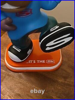 SKECHERS Shoe Sneakers Dog STORE DISPLAY ADVERTISING STATUE 17 EXTRA Rare