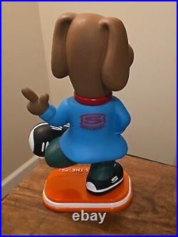 SKECHERS Shoe Sneakers Dog STORE DISPLAY ADVERTISING STATUE 17 EXTRA Rare