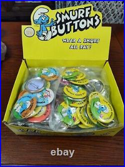 SMURFS Buttons Peyo Wallace Berrie & Company Store Display Of 90 1983 Rare J41