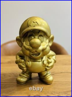 Super Mario Gold Figure Nintendo Store Display Stand Promo Very Rare B