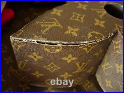 Ultra Rare Auth LOUIS VUITTON Store Display Quatrefoil Decor Prop Accessory LV