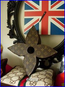 Ultra Rare Auth LOUIS VUITTON Store Display Quatrefoil Decor Prop Accessory LV