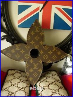 Ultra Rare Auth LOUIS VUITTON Store Display Quatrefoil Decor Prop Accessory LV