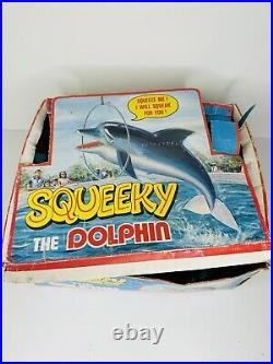 Vintage 70s Squeeky The Dolphin Jiggler Toy Complete Store Display Rare