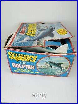 Vintage 70s Squeeky The Dolphin Jiggler Toy Complete Store Display Rare