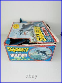 Vintage 70s Squeeky The Dolphin Jiggler Toy Complete Store Display Rare