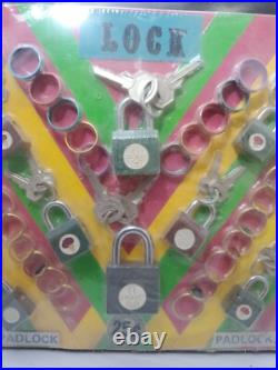 Vintage Gold Key Locks & Rings Store Display RARE NEW