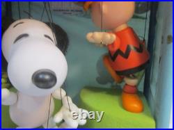 Vintage Peanuts Snoopy Pelham Marionette Puppet Animatronic Store Display RARE